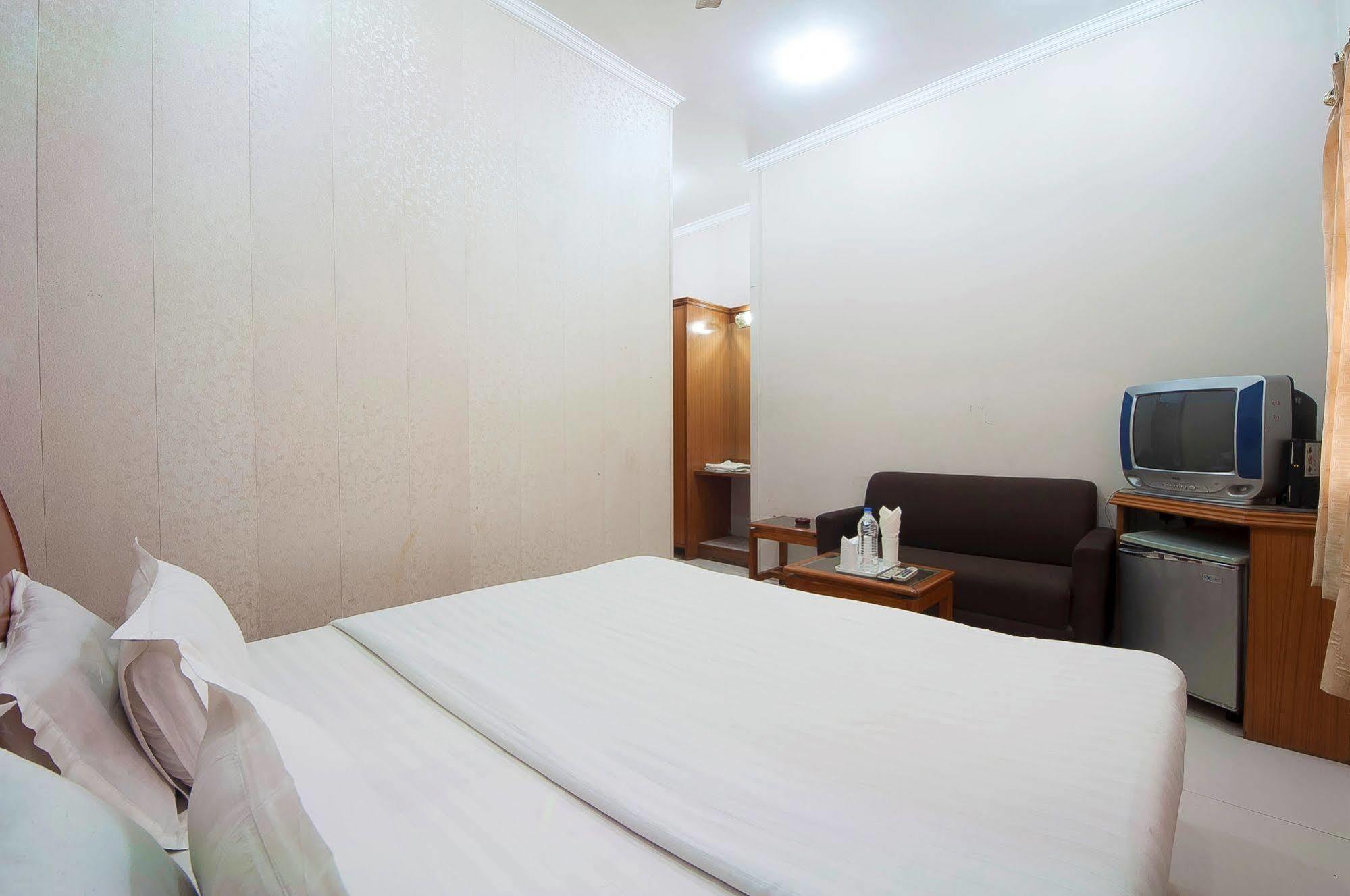 Fabhotel Basera Amritsar Eksteriør billede