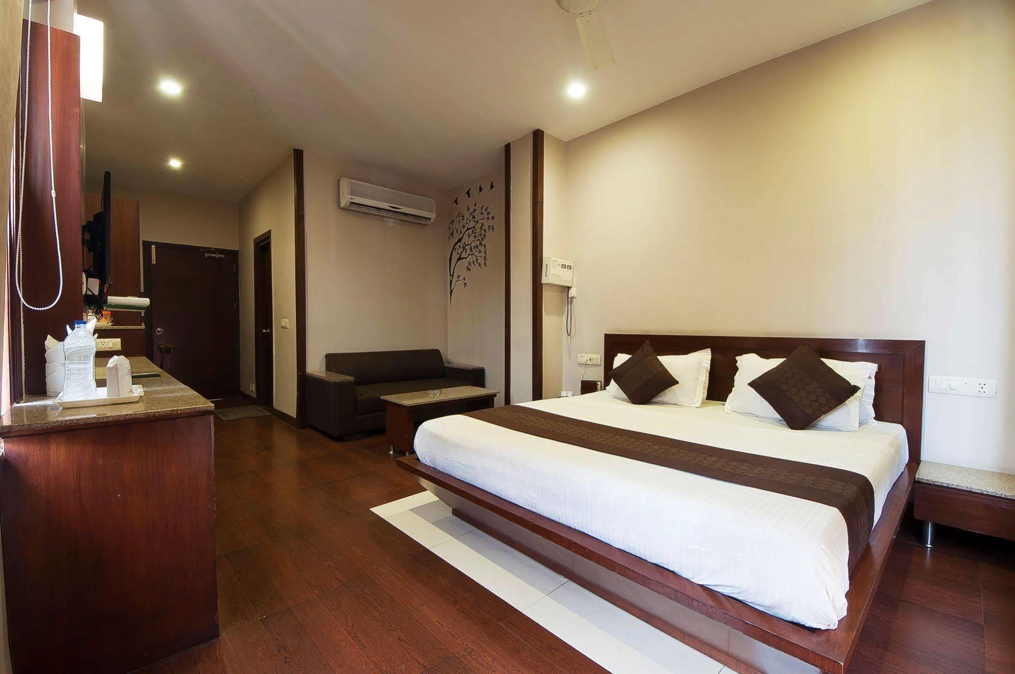 Fabhotel Basera Amritsar Eksteriør billede
