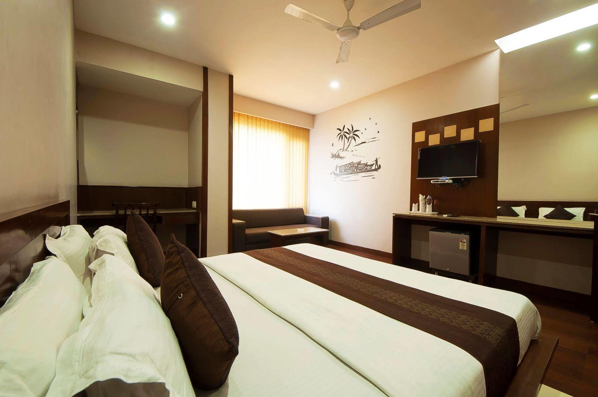 Fabhotel Basera Amritsar Eksteriør billede