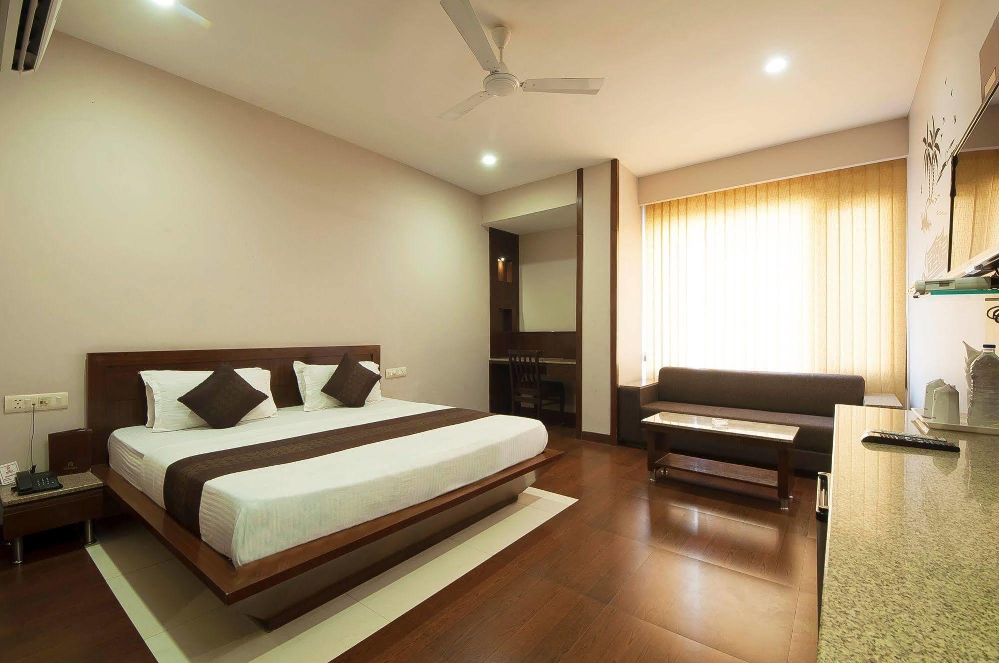 Fabhotel Basera Amritsar Eksteriør billede
