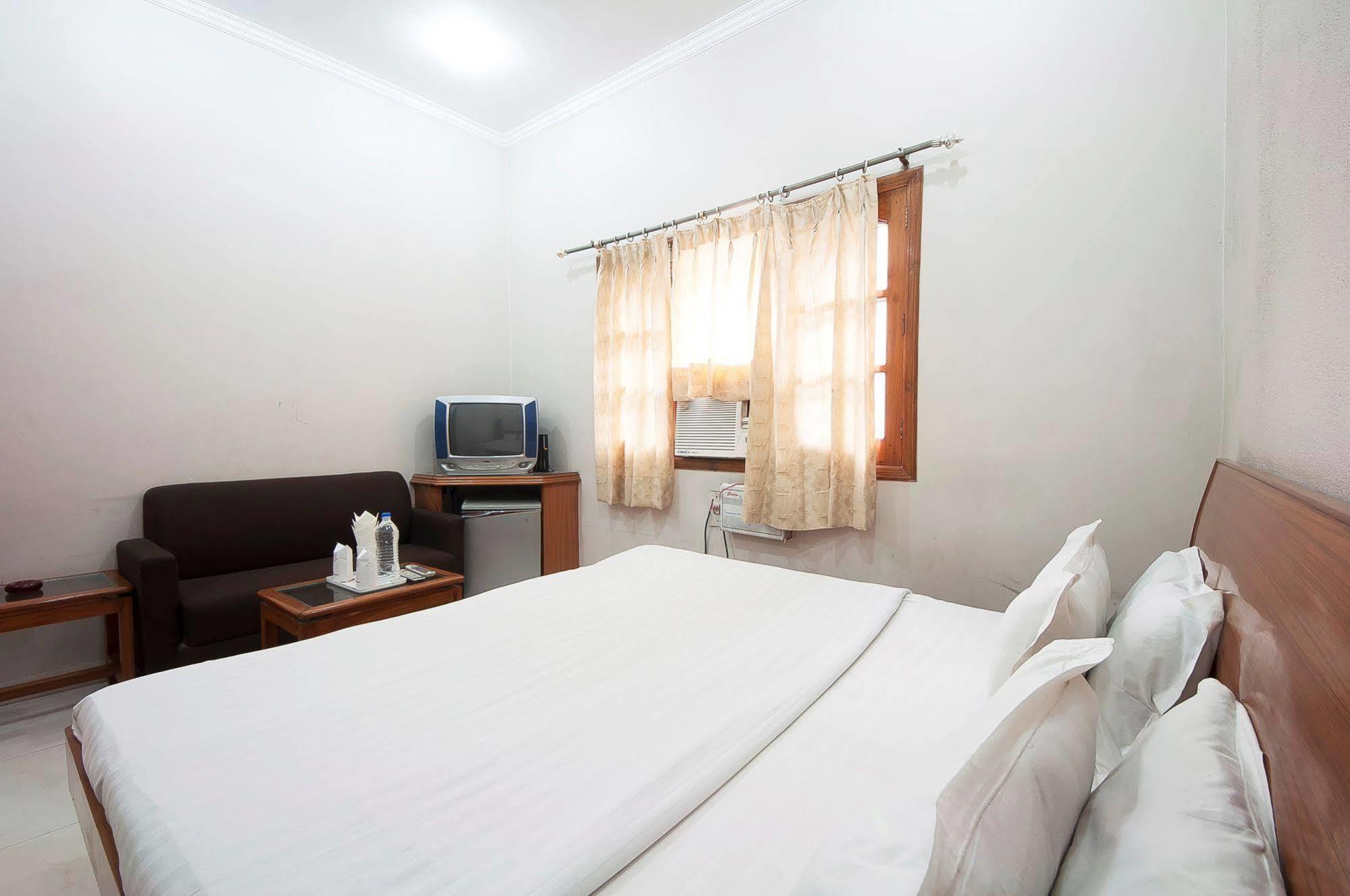 Fabhotel Basera Amritsar Eksteriør billede