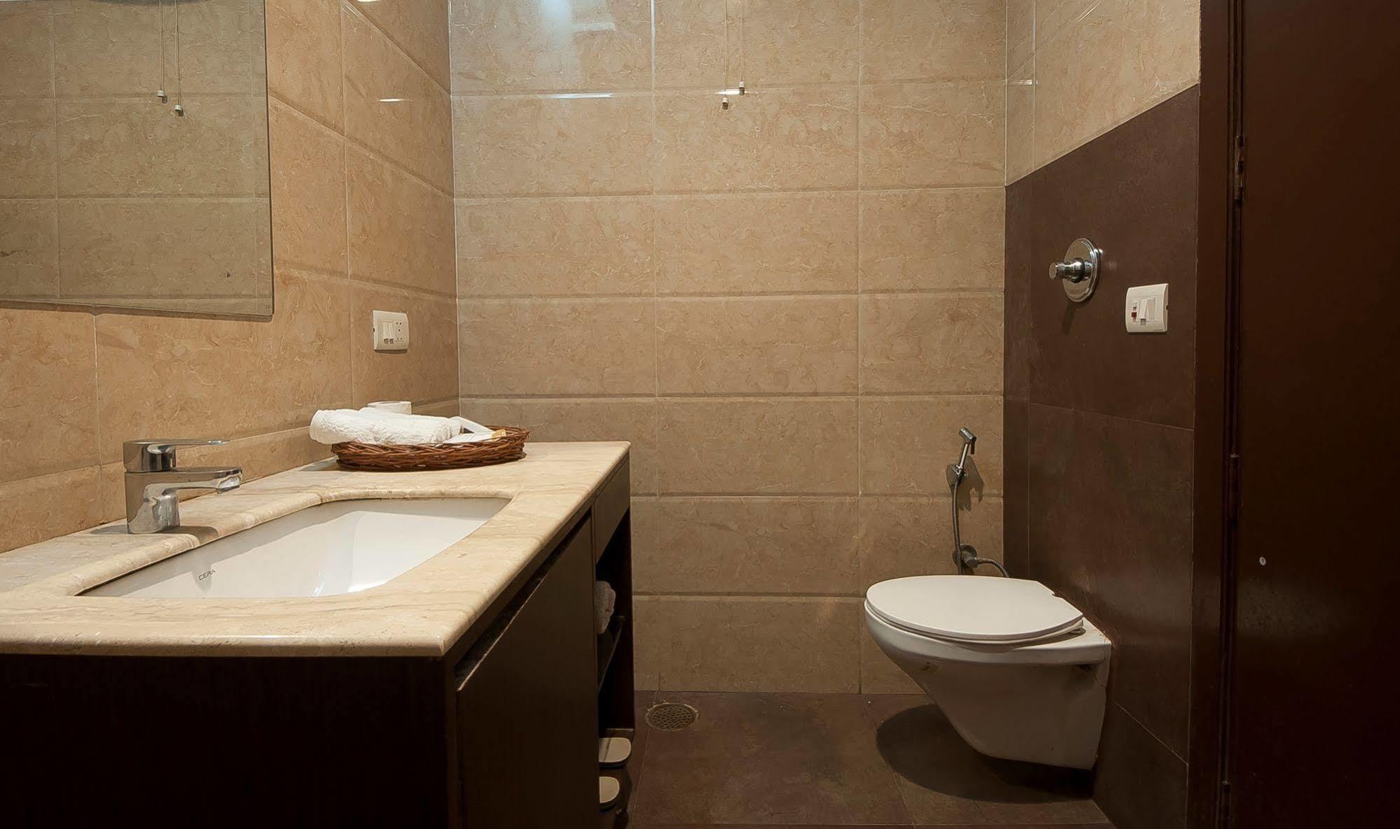 Fabhotel Basera Amritsar Eksteriør billede